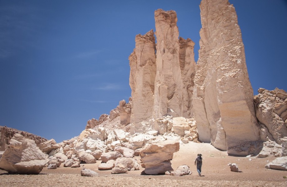 17.-Rock-Formation-in-Atacama-Desert-HIDDEN-UNIVERSE-960x638