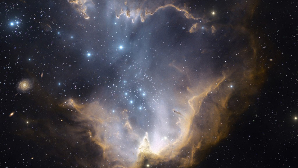 Monster-Nebula-N180-960